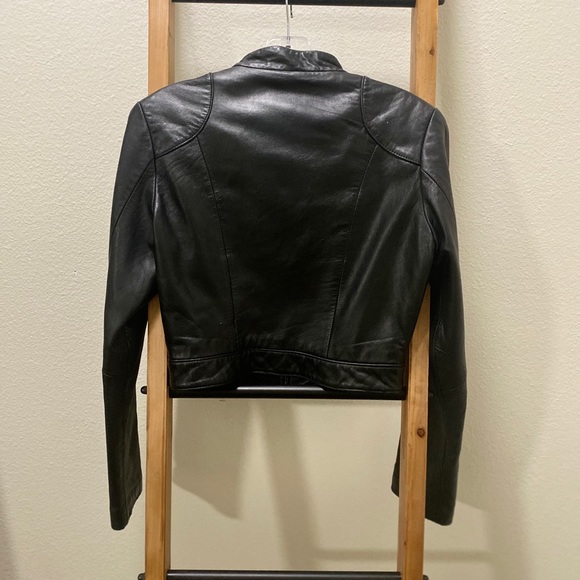 Authentic Leather Cropped Black Jacket - Picture 4 of 7